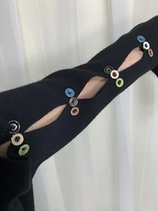 Vintage schwarzer Pullover Damen S geteilte Ärmel bunte geknöpfte Ösen Stehkragen - Bild 1 von 12