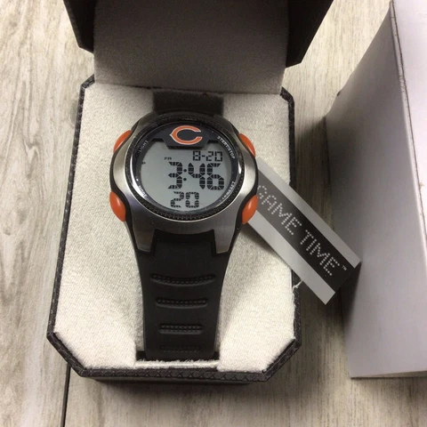 GAME TIME CHICAGO BEARS WATCH NIB B13 Cover