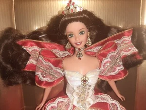 BARBIE HAPPY HOLIDAYS 1997 MAGIA DELLE FESTE NUOVA SENZA SCATOLA NO BOX - Foto 1 di 8