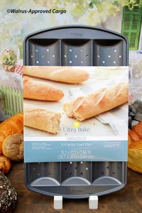 WILTON ULTRA BAKE PROFESSIONAL 3 CAVITY LOAF PAN -NWT- TRIPLE TABLETOP TREATS! - Picture 1 of 7