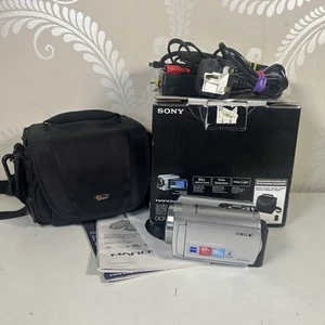 Sony Handycam DCR-SR58E Digital Video Camera Camcorder HDD 80gb HDD 60 x optical - Picture 1 of 16