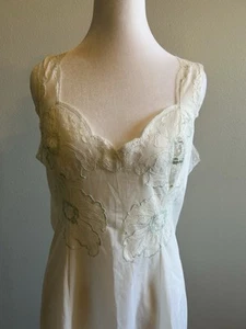 Vintage Nylon Floral Lace Babydoll Nightgown Bridal White Blue Lace Flowers - Picture 1 of 16