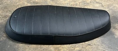 ASIENTO DE MOTOCICLETA TRIUMPH BONNEVILLE/SCRAMBLER #2301932 #2301935 Foto 1 de 4