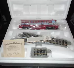 NIB HAWTHORNE VILLAGE MISFIT PERSONENWAGEN RUDOLPHS WEIHNACHTSSTADT MIT COA - Bild 1 von 2