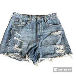 Garage Denim Mom Blue Denim Jean Shorts Distressed Cut Off Size 29 - Picture 1 of 5