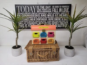 Battat B Critter Klinik Tierklinik ohne Schlüssel kein Zugang. Keine Haustiere. / r4 t27 - Bild 1 von 3