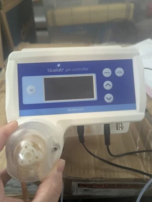 Bluelab pH Controller CONNECT - monitor automatic ph solution dosing lcd display - Image 1 of 4
