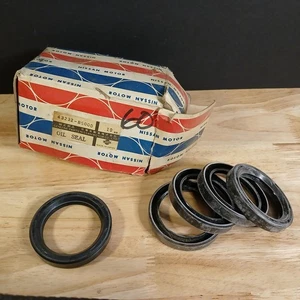 1984 - 1986 Nissan 720 Axel Bearing Oil Seal 43232-B5000 NOS OEM 5 pcs. - Picture 1 of 4