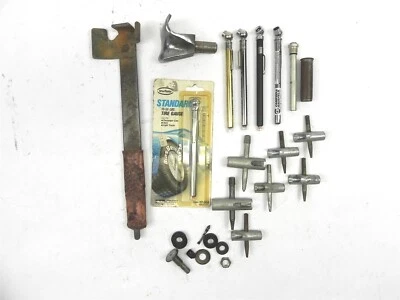 LOTE USADO DE COLECCIÓN DE NEUMÁTICOS MÁQUINA HERRAMIENTA VÁLVULA SCHRADER PROBADOR DE PRESIÓN VÁLVULA HERRAMIENTA Foto 1 de 4