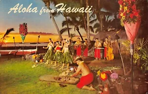 Postal de colección 1967 ALOHA FROM HAWAII Sunset at Kona Inn Luau Hula Dancers - Imagen 1 de 2