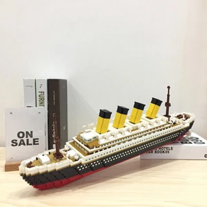 3800+ Teile Titanic Schiff 3D Modell Bootsbau Steine Konstrukstionsbausteine Set - Bild 1 von 11
