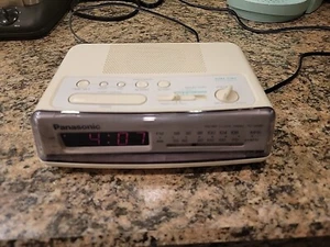 Panasonic Radio Alarm Clock RC-6066 FM -AM VTG Retro Tested Works - Picture 1 of 12