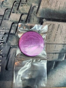 Universal Studios 1994 McDonalds WPF Universal Studios Hollywood Pog Slammer - Bild 1 von 2