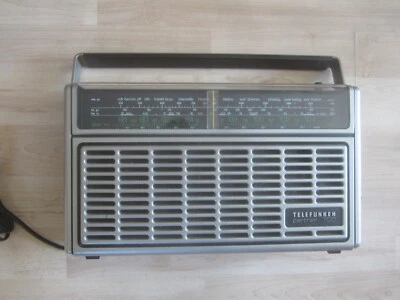 Telefunken Partner 700 Transistor-Radio 1977-78 - sehr guter Zustand ---- antik  - Bild 1 von 4