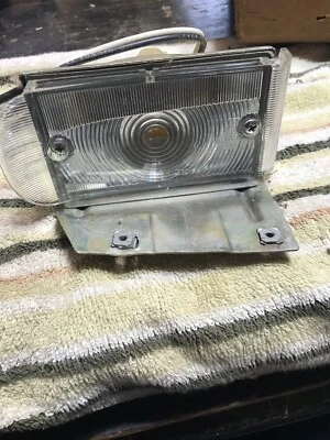 Parachoques delantero Ford Galaxie 1967 luz de señal de giro luces de estacionamiento merodeador OEM NOS LH Foto 1 de 4