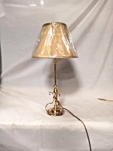 Brass table lamp with matching silk shade - Picture 1 of 1