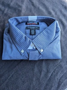 Kirkland Signature Men's Traditional Fit Dress Shirt, Navy Blue, 16.5 X 34/35 - Picture 1 of 4