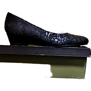 Trotters Lauren Black Floral Design Wedge Heel 10 SS - Picture 1 of 9
