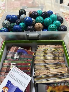 Bakugan Battle Brawlers Random Lot of 4 with 4 cards FREE WORLDWIDE SHIPPING