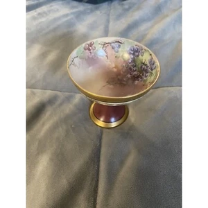 Taza Sherbet D&C Limoges Fruta, Floral y Borde Dorado Francia - Imagen 1 de 9
