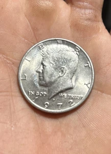 1972 D Kennedy Half Dollar Coin Vintage Coin Collectible On The Rise - Picture 1 of 4