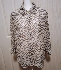 Blusa Para Mujer Alfred Dunner Talla 16W Gris Blanco Cebra Abotonada Manga 3/4 Usada en Excelente Condición - Imagen 1 de 20