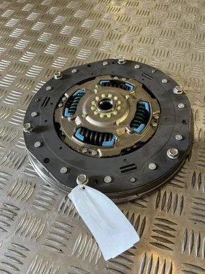 Lexus IS III XE30 2014 Schwungrad Benzin 133kW UTO57367 - Bild 1 von 4