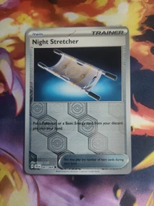 Night Stretcher (Reverse Holo) - Favola Avvolta - SFA NM Articolo Allenatore Pokemon 61 - Foto 1 di 2