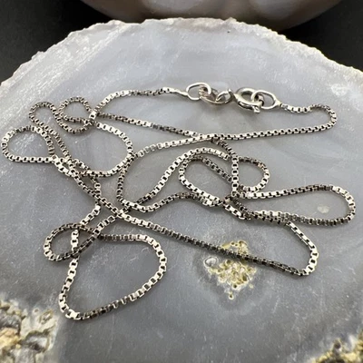 Plata de ley 925 ~ Italia JC ~ Collar de colección cadena de caja de 1 mm ~ 18” ~ 1,8 g Foto 1 de 4