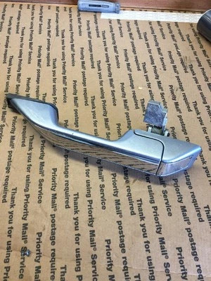 11 12 13 MANIJA PUERTA EXTERIOR DELANTERA IZQUIERDA HONDA ODYSSEY | AZUL Y CROMO Foto 1 de 4