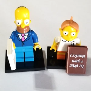 Lego 2x The Simpsons Minifiguren Homer Simpson (Date Night) & Martin Prince - Bild 1 von 3