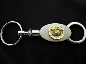 Cadillac Silver Valet Key Chain-Free Hand Engraving - Foto 1 di 3
