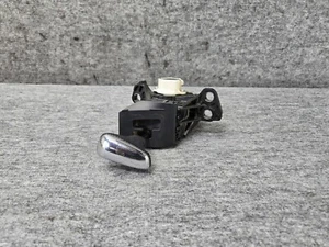 AUTOMATIC SHIFTER GEAR SELECTOR ASSEMBLY LEXUS 11-17 CT200h OEM - Picture 1 of 7