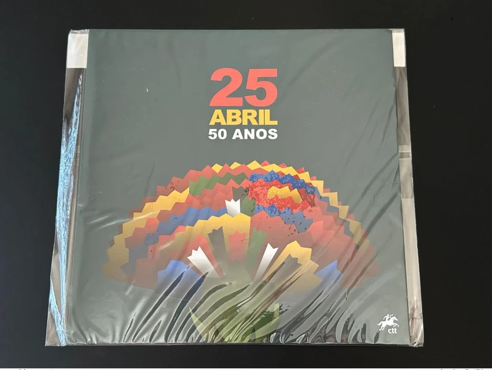 Portugal Angola Cabo Verde 2024 folder 25 Abril 50 Anos émission commune fleur - Photo 1/1