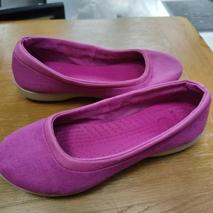 Crocs Slip On Pumps Pink frabric Size Uk 4 ballet Shoes W6 rubber soles - Picture 1 of 13