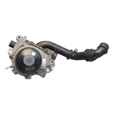 Mercedes Vito W447 Coolant Water Pump A6512008401 - Image 1 of 4