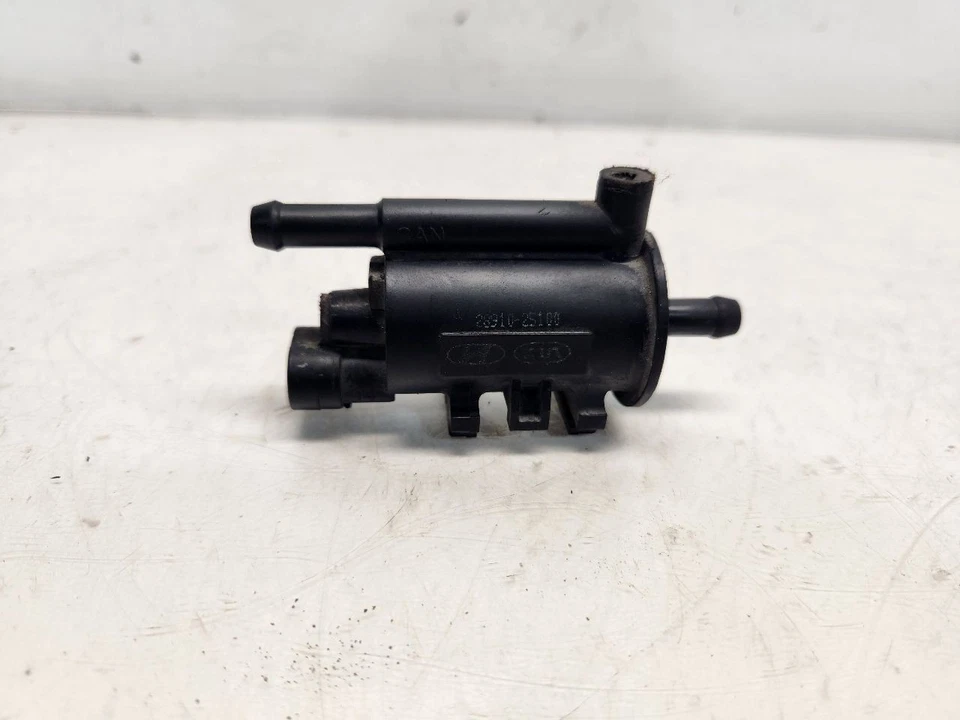 2014 Kia Sportage (2.4L / AT / AWD) Purge Valve Canister - Image 1 of 4