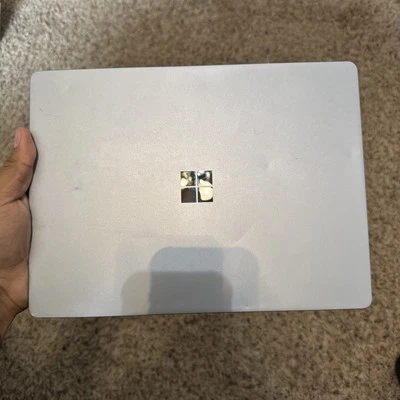 Microsoft Surface Laptop Go Foto 1 de 4