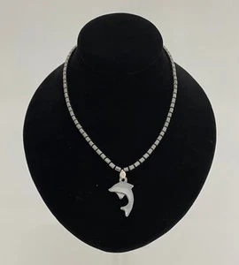 Collar Natural Hematite w / Colgante 16" DOLPHIN NEW CUTE - Imagen 1 de 3