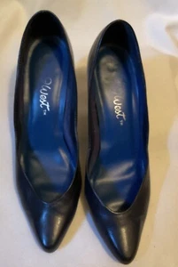 Vintage Navy High Heels Size 6.5 M 9 West Leather Made In Brazil - Picture 1 of 6