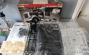 Vintage 1982 Revell Peterbilt 359 07410 1:25 Rare Trucks of the World - NEW - Picture 1 of 24