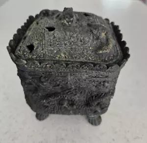 Quemador de incienso chino antiguo 19/20c metal fundido escorpiones ranas dragones - Imagen 1 de 9