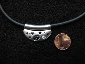 Kautschuk-Halsband 2mm Karabiner Modeschmuck Kette Anhänger silber-farben,Strass - Bild 1 von 2