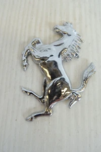 Ferrari Abzeichen gebraucht ohne Stifte - Bild 1 von 5