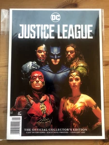 DC Justice League Official Collector`s Edition Magazine 2018 BATMAN SUPERMAN - Picture 1 of 9