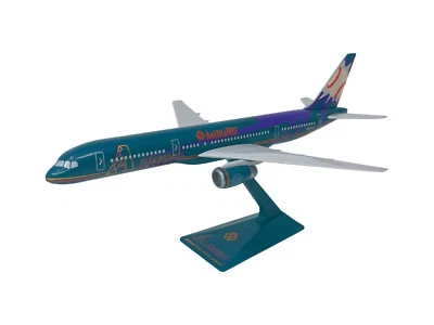 Modelo a escala 1:200 Flight Miniatures America West "Diamond Backs" Boeing 757-200  Foto 1 de 4