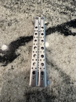 Faca borboleta prata metal treinador ferramenta prática dobrável - Imagem 1 de 2