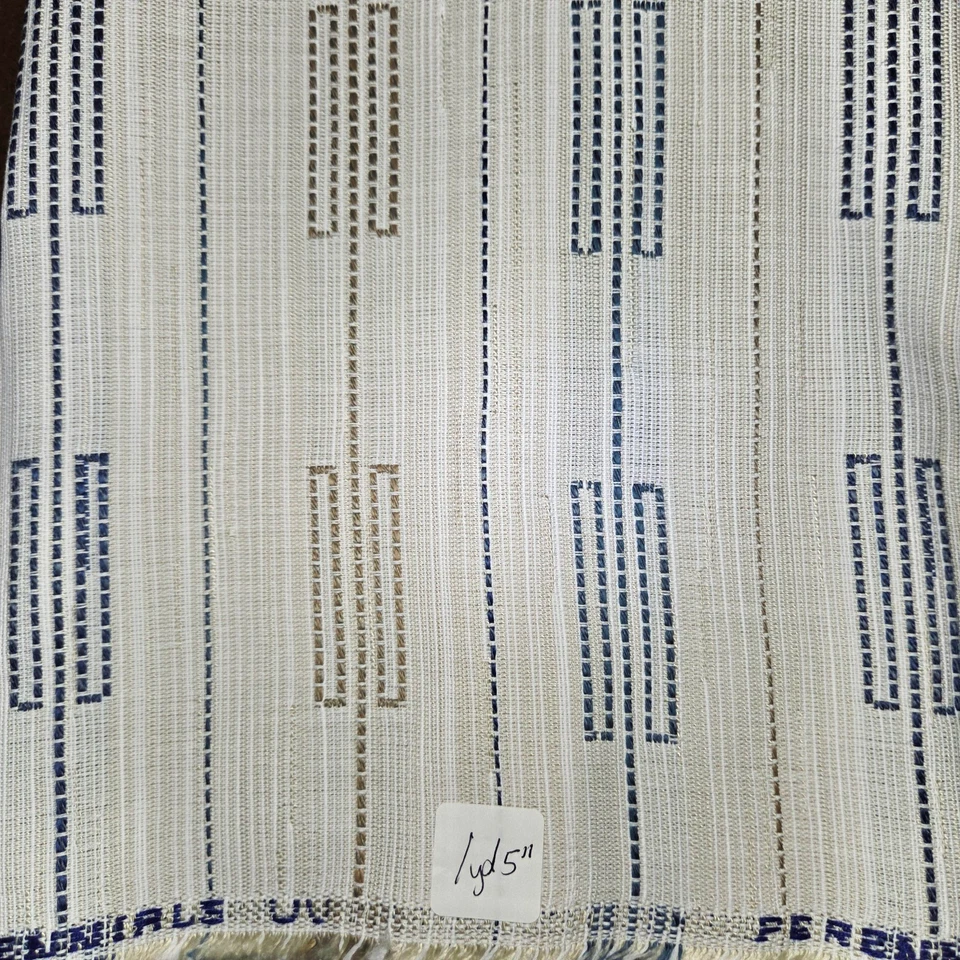 1 yd 5" Perennials Hedge Hunt Blue Heaven 100% Solution Dyed Acrylic 54" W - Image 1 of 1