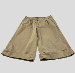Old Navy Women’s Size 12 Brown Classic Rise Capri Pants Belt Loops
