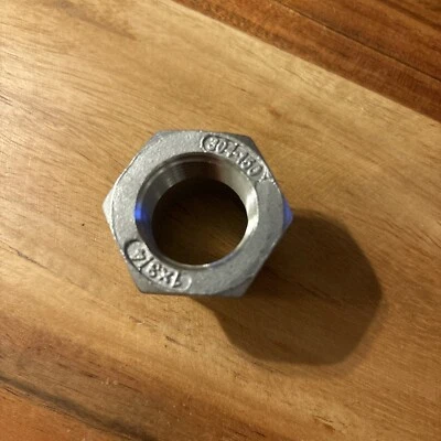 1" X 3/4" 150# Cast Threaded (NPT) Hex Bushing 304 Stainless Steel SS12060541 - Image 1 of 2